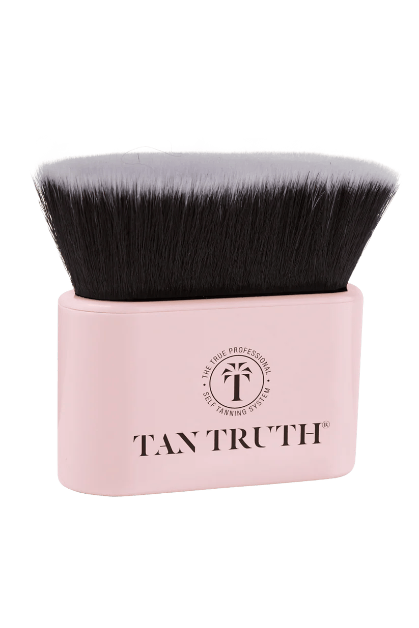 TAN TRUTH BLENDING BRUSH
