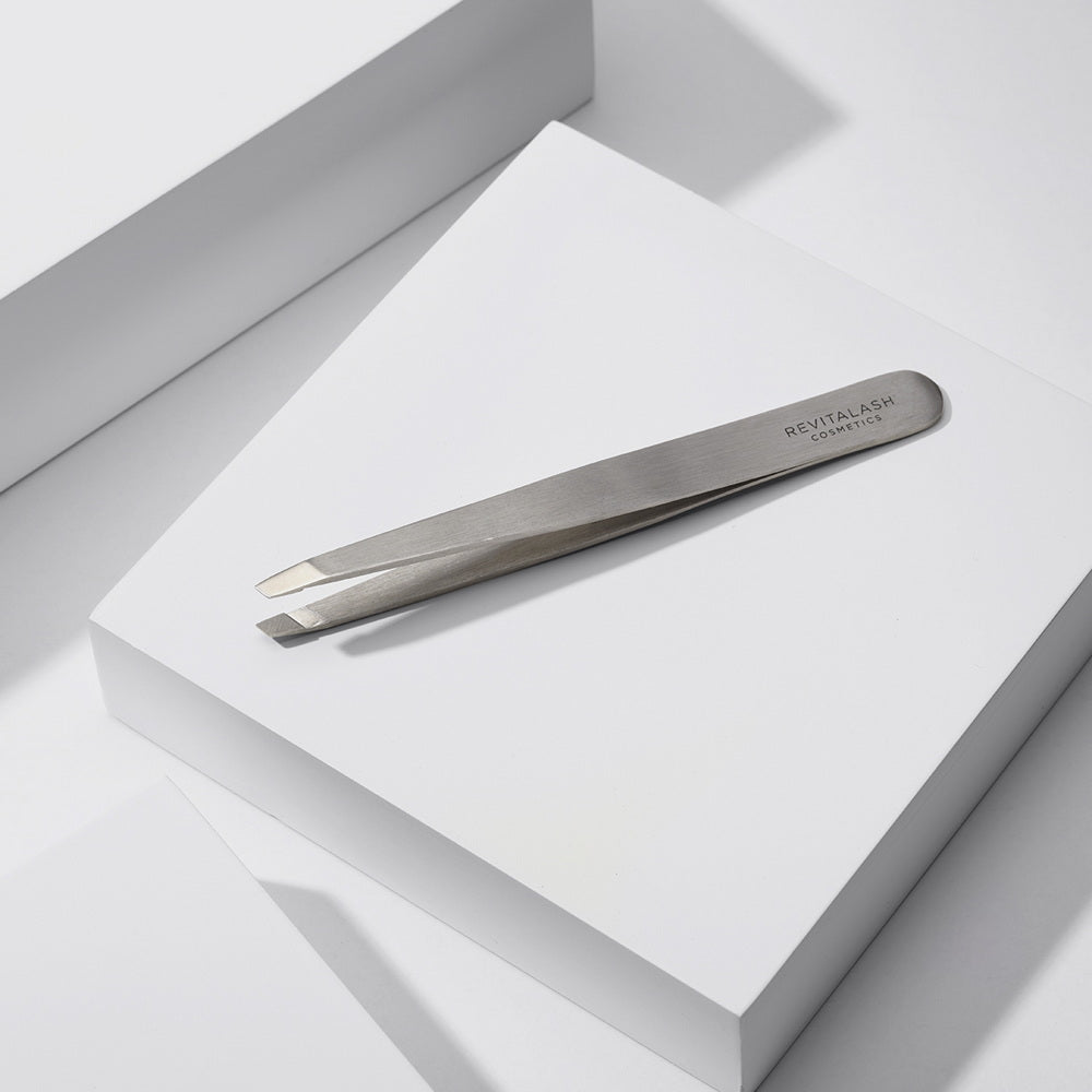 REVITALASH® PRECISION TWEEZER